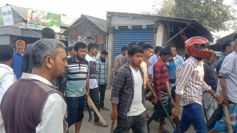 ১৪৪ ধারা ভঙ্গ করে হামলা ও অগ্নিসংযোগ করলেন বিএনপির নেতা